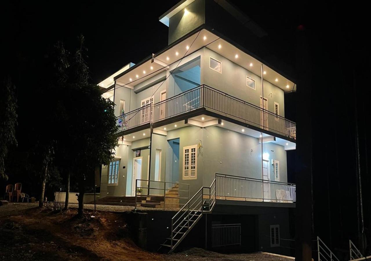 The Karlyle Homestay Vaduvanchal Extérieur photo