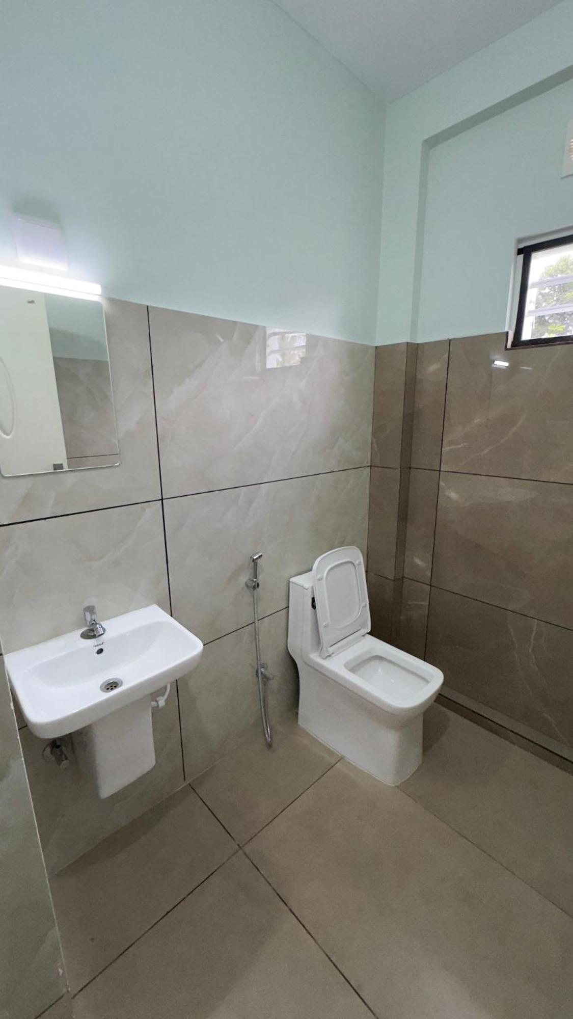 The Karlyle Homestay Vaduvanchal Extérieur photo