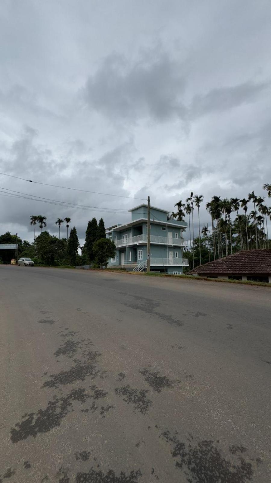 The Karlyle Homestay Vaduvanchal Extérieur photo