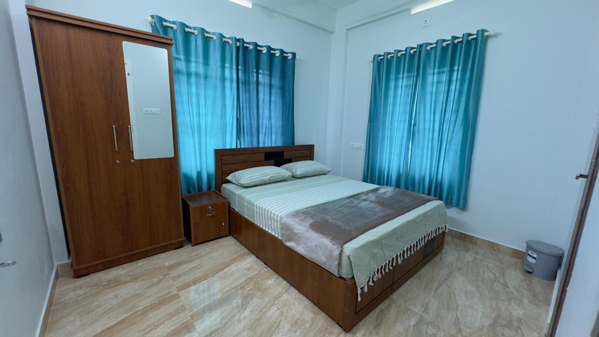 The Karlyle Homestay Vaduvanchal Extérieur photo