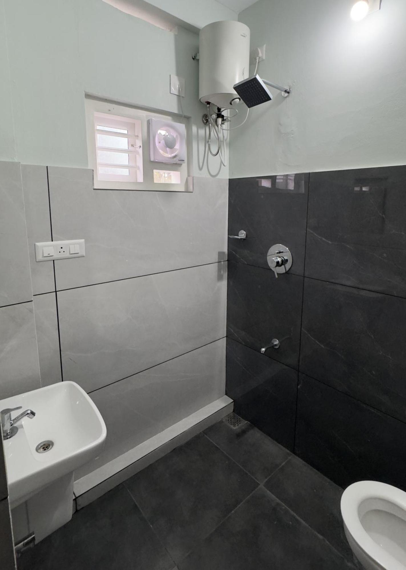 The Karlyle Homestay Vaduvanchal Extérieur photo