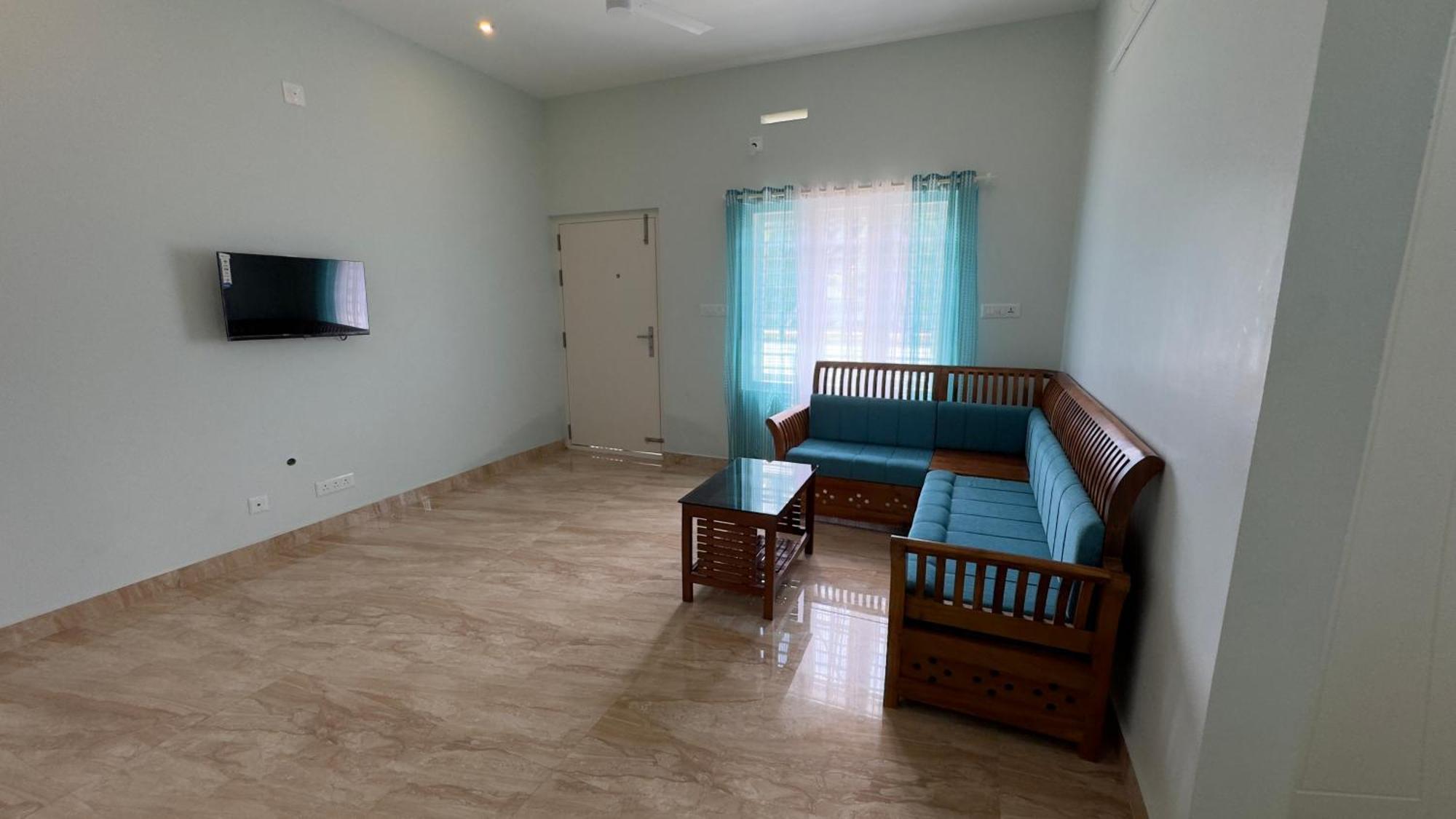The Karlyle Homestay Vaduvanchal Extérieur photo